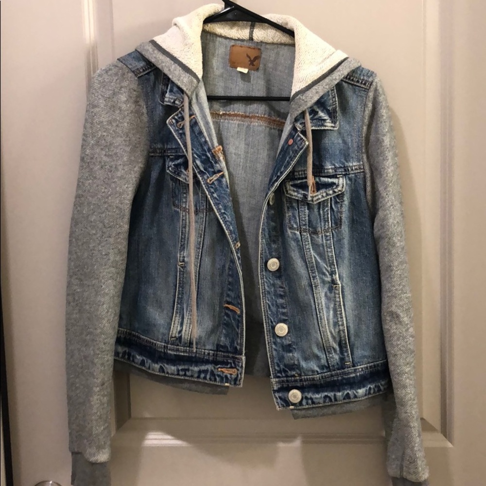 American Eagle denim jacket gray sleeves